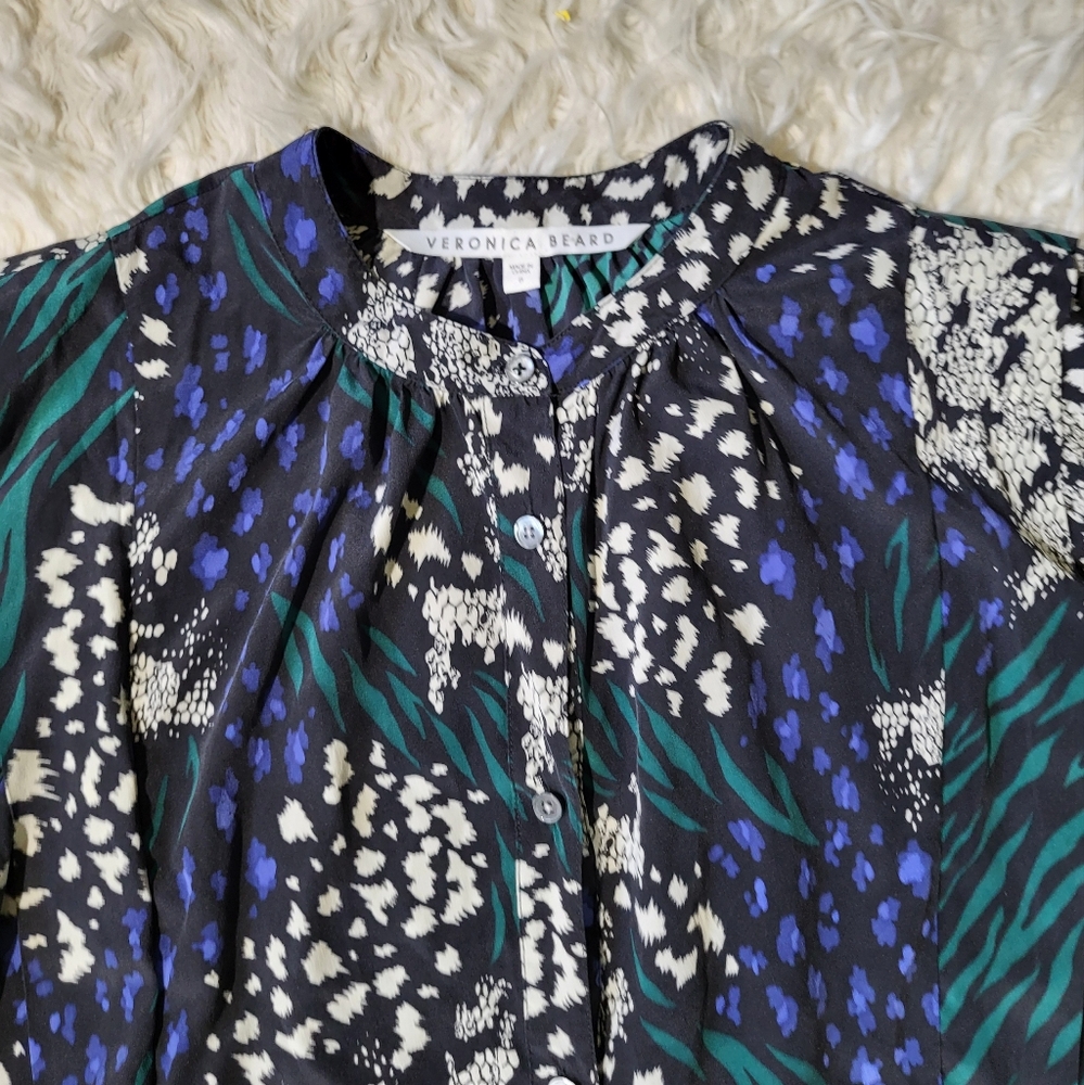 Veronica Beard Stretch Silk Blouse Buckley Black, Green and Blue Animal Print 8 - Picture 3 of 16